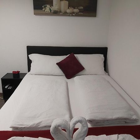 Panda Rooms 马里博尔 外观 照片