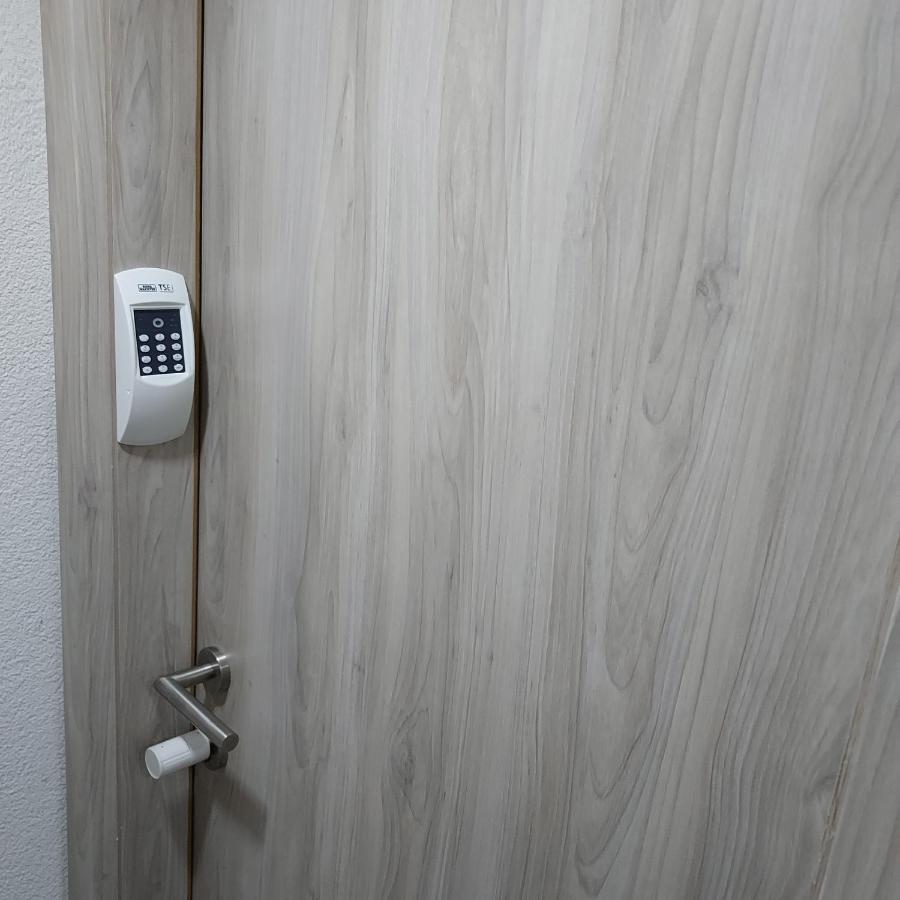 Panda Rooms 马里博尔 外观 照片