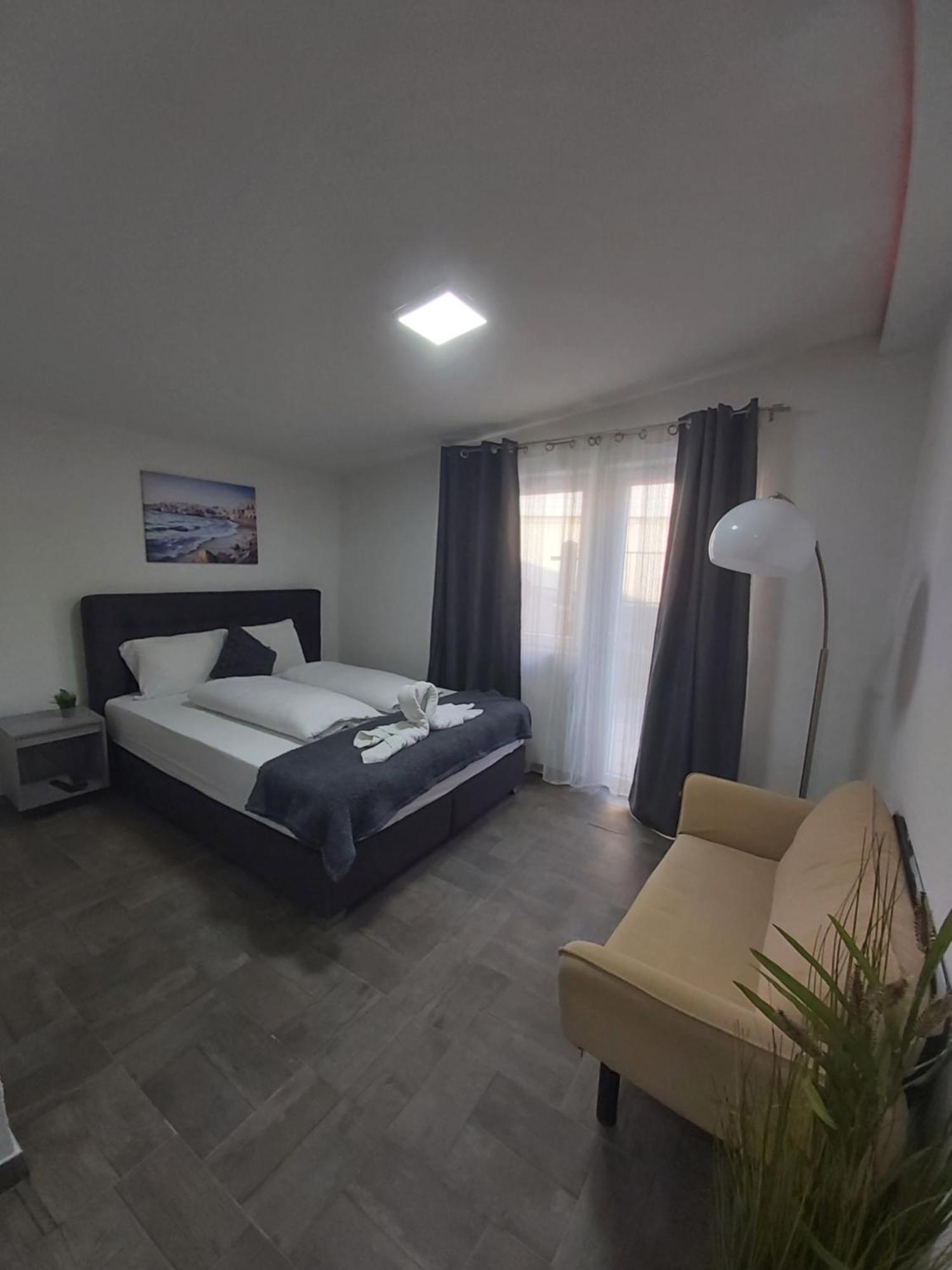 Panda Rooms 马里博尔 外观 照片