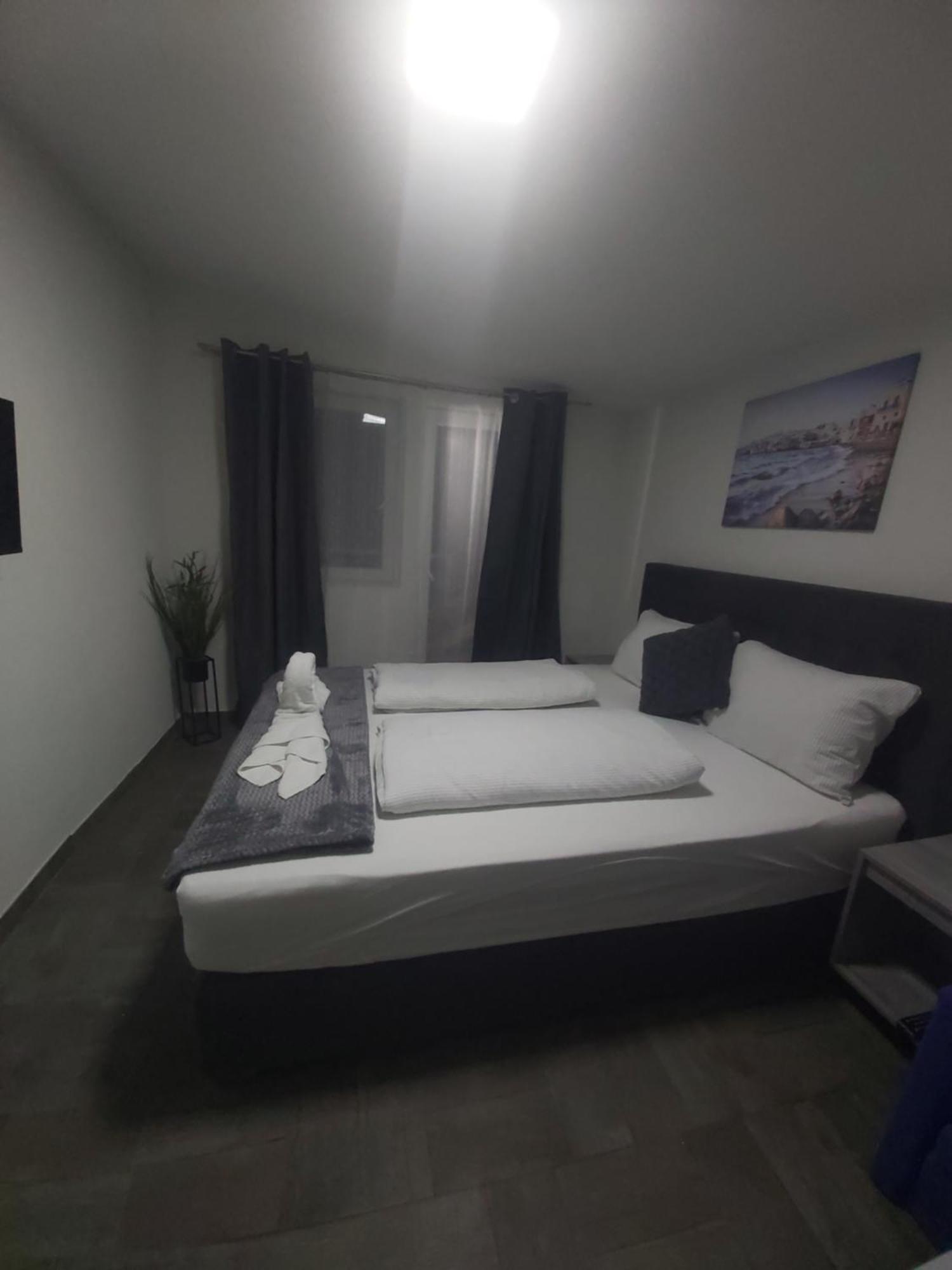 Panda Rooms 马里博尔 外观 照片