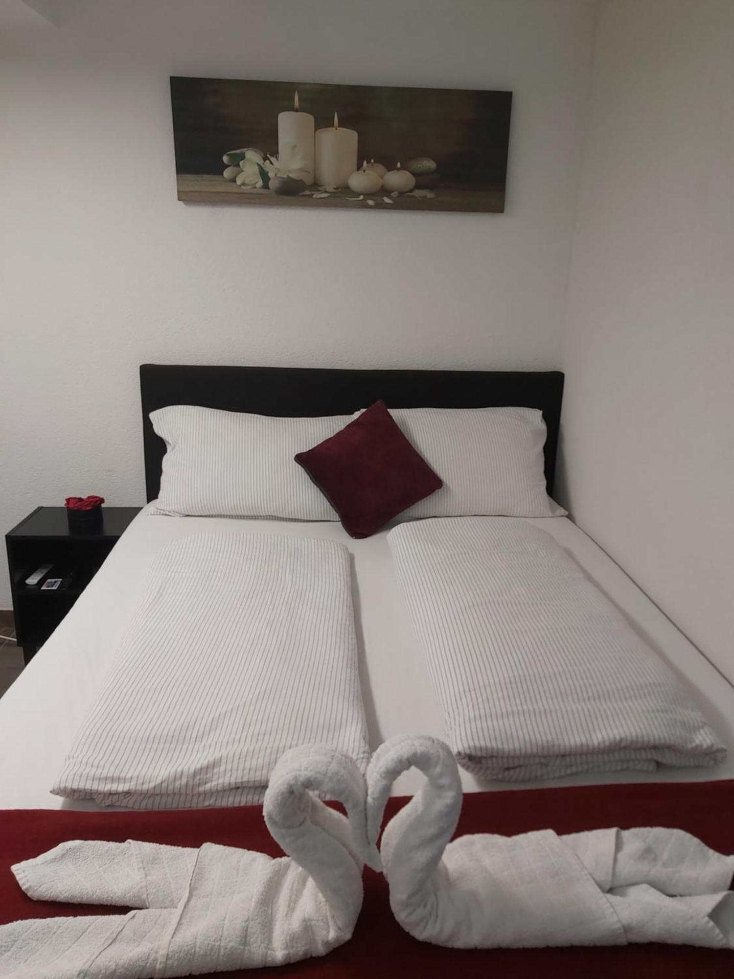 Panda Rooms 马里博尔 外观 照片