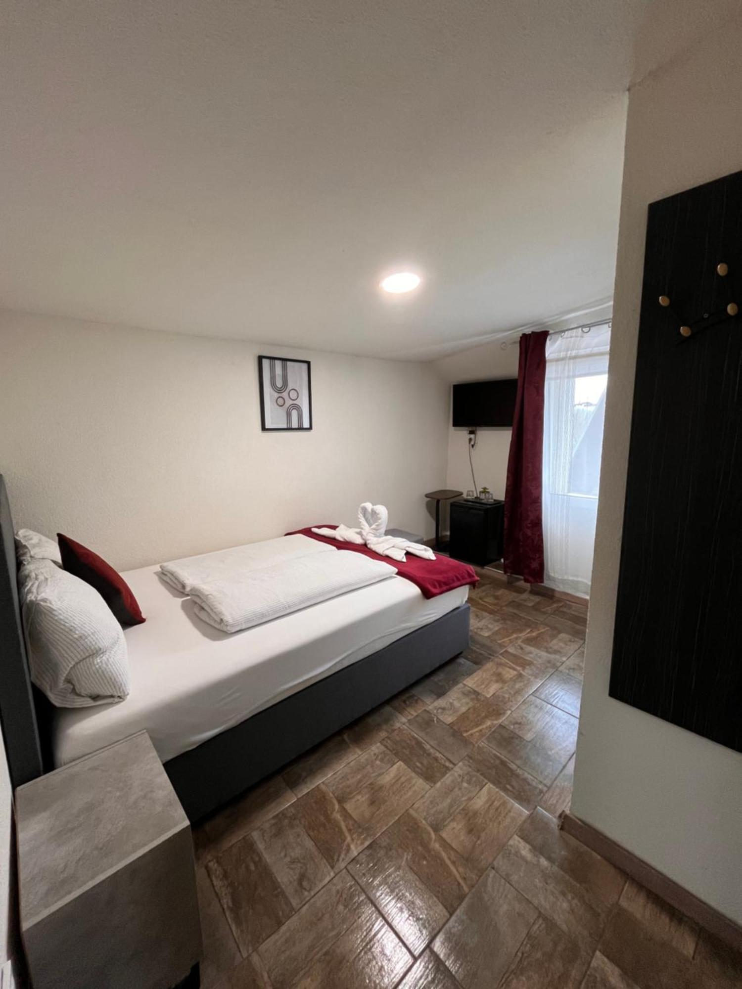 Panda Rooms 马里博尔 外观 照片