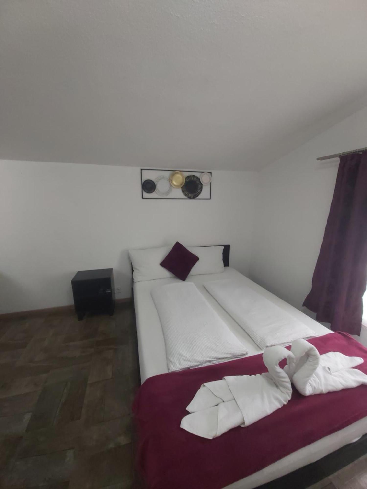 Panda Rooms 马里博尔 外观 照片